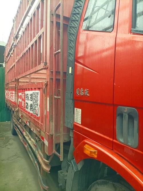 一汽解放 180马力 载货车