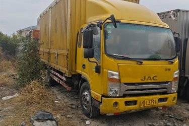 二手江淮 新帅铃H384 风尚版 154马力 5.175米单排厢式轻卡(国五) 单桥 康明斯二手载货车 黄牌