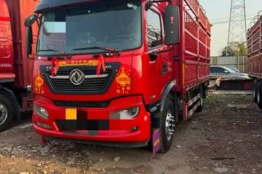 二手东风商用车 天锦KR 舒适版 260马力 6X2 6.8米仓栅式载货车(高顶)(国六) 前四后四 康明斯二手载货车 黄牌