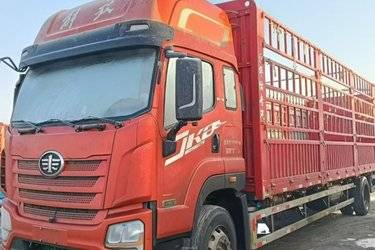 二手青岛解放 JK6重卡 260马力 6X2 9.8米仓栅式载货车(国六) 前四后四 锡柴二手载货车 黄牌