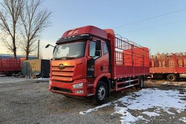 二手一汽解放 J6L重卡 260马力 6X2 6.8米仓栅式载货车(国六) 前四后四 锡柴二手载货车 黄牌