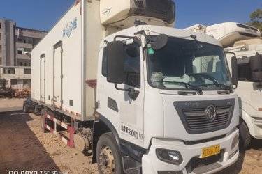 二手东风商用车 天锦KR重卡 舒适版 245马力 4X2 8米排半厢式载货车(国六) 单桥 东风康明斯二手载货车 黄牌