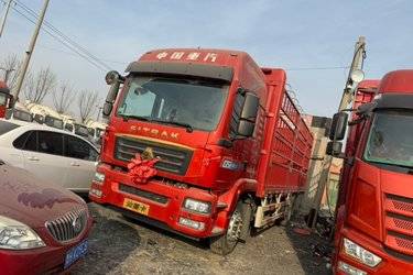 二手中国重汽 汕德卡SITRAK G5重卡 290马力 6X2 6.8米仓栅式载货车(国六) 前四后四 曼二手载货车 黄牌