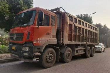 东风商用车 天龙KC重卡 385马力 8X4 7.4米自卸车(国五) 前四后八 东风二手自卸车 黄牌