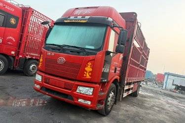 二手一汽解放 J6L中卡 240马力 6X2 6.8米仓栅式载货车(国五) 前四后四 大柴二手载货车 黄牌