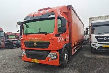 二手中国重汽 HOWO TX 290马力 4X2 9.6米厢式载货车(国六) 单桥 曼二手载货车 黄牌