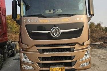 二手东风商用车 天龙旗舰KX 王者版 600马力 6X4 AMT自动挡牵引车(国六) 双驱 东风康明斯二手牵引车 黄牌