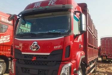 二手东风柳汽 乘龙H5重卡 270马力 4X2 6.8米仓栅式载货车(国六) 单桥 玉柴二手载货车 黄牌