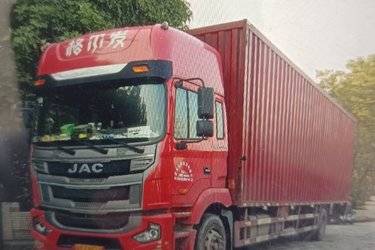 二手江淮 格尔发A6LII中卡 220马力 4X2 9.8米厢式载货车(国六) 单桥 康明斯二手载货车 黄牌