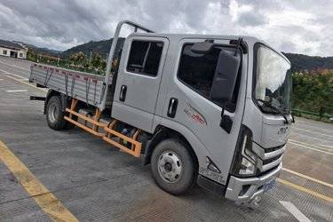 二手江铃 凯运+ 中窄体 129马力 3.2米双排栏板轻卡(国六) 单桥 江西五十铃二手载货车 蓝牌