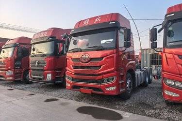 ���ֿ����ൺ��� ��VH 460���� 6X4 ǣ����(����) ˫�� �������ǣ���� ����