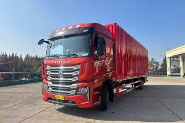二手重汽豪沃HOWO TS7 6.9L柴油 290马力 4X2 中国重汽8档 9.6米厢式载货车(国六) 单桥 曼二手载货车 黄牌