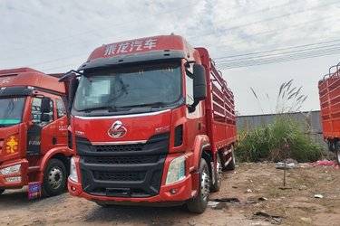 二手东风柳汽 乘龙H5中卡 290马力 6X2 7.8米仓栅式载货车(国五) 前四后四 玉柴二手载货车 黄牌