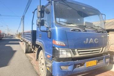 二手江淮 骏铃V8 168马力 4X2 6米排半栏板载货车(国五) 单桥 福田康明斯二手载货车 黄牌