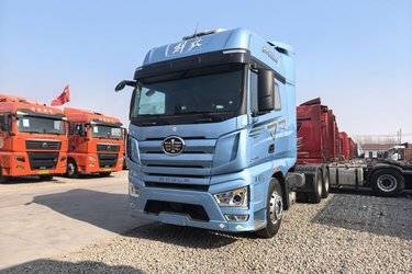 二手一汽解放 J7重卡 经典版 530马力 6X4 LNG牵引车(液缓)(国六) 双驱 锡柴二手牵引车 黄牌