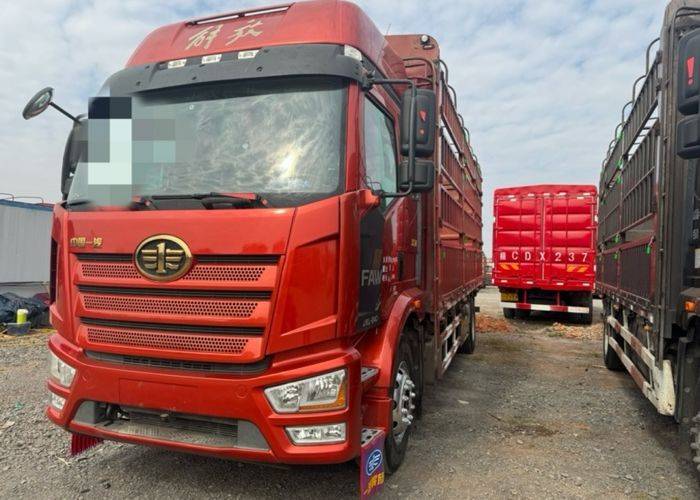 二手一汽解放 240马力 载货车