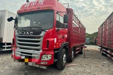 二手江淮 格尔发A5XⅢ中卡 240马力 6X2 7.8米仓栅式载货车(10挡)(国五) 前四后四 玉柴二手载货车 黄牌