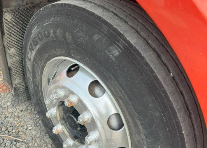 二手一汽解放 240马力 载货车