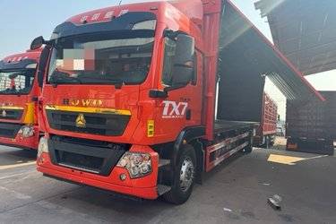 二手中国重汽 HOWO TX 270马力 4X2 9.6米翼开启厢式载货车(国六)(潍柴)(8挡)(国六) 单桥 潍柴二手载货车 黄牌