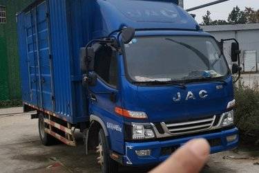 二手江淮 骏铃V8 170马力 4X2 5.48米排半厢式载货车(国六) 单桥 安徽康明斯二手载货车 黄牌