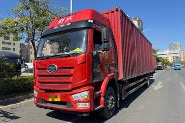 二手一汽解放 J6L中卡 经典版 240马力 4X2 9.7米厢式载货车(国六) 单桥 锡柴二手载货车 黄牌