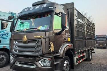 二手中国重汽 豪沃NX中卡 290马力 6X2 9.5米仓栅式载货车(国六) 前四后四 中国重汽二手载货车 黄牌