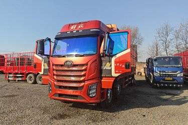 二手一汽解放 J6G 领航版 320马力 6X2 9.7米仓栅式载货车(平顶)(国六) 前四后四 锡柴二手载货车 黄牌