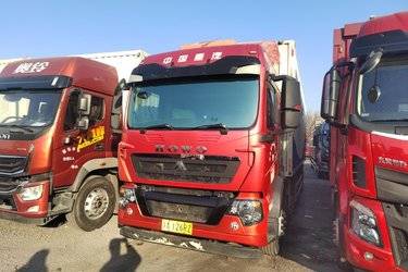 二手中国重汽 HOWO TX重卡 280马力 4X2 9.52米厢式载货车(国五) 前四后四 曼二手载货车 黄牌