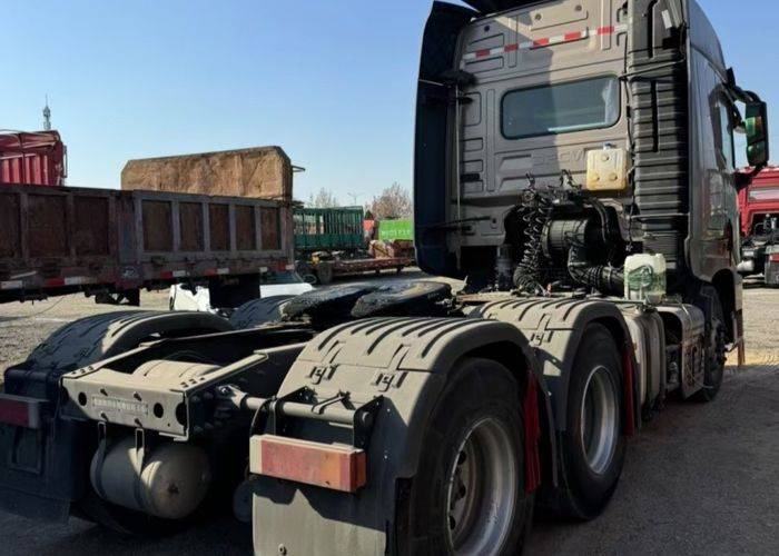 二手东风商用车 600马力 牵引车