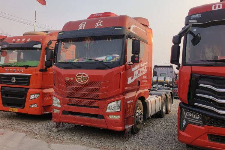 二手青岛解放 480马力 牵引车