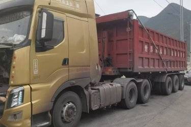 东风柳汽 乘龙H7重卡 500马力 6X4牵引车(国五) 双驱 东风二手牵引车 黄牌