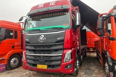 二手东风柳汽 乘龙H7重卡 350马力 8X4 9.47米厢式载货车(国六) 前四后八 玉柴二手载货车 黄牌