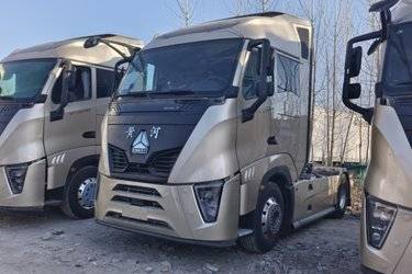 二手中国重汽 黄河 X7重卡 490马力 4X2 AMT自动挡牵引车(国六) 单桥 曼二手牵引车 黄牌