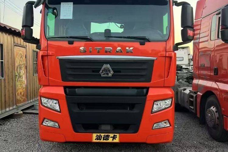 二手重汽汕德卡 480马力 牵引车