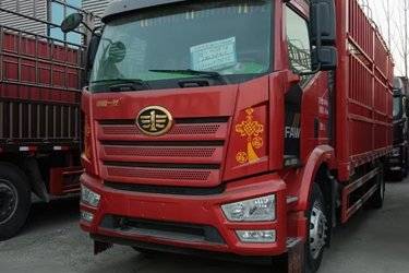 二手一汽解放 J6L重卡 260马力 6X2 6.8米仓栅式载货车(国六) 前四后四 大柴二手载货车 黄牌图片