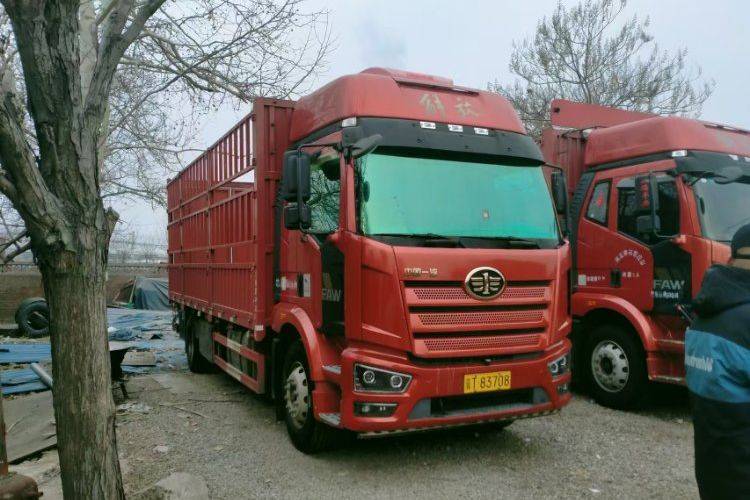 二手一汽解放 240马力 载货车