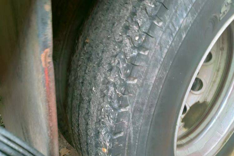二手一汽解放 240马力 载货车