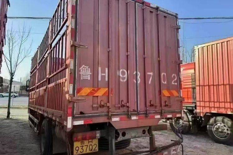 二手一汽解放 240马力 载货车