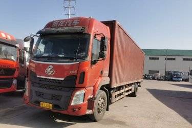 二手东风柳汽 乘龙H5中卡 270马力 4X2 9.6米厢式载货车(国五) 单桥 康明斯二手载货车 黄牌