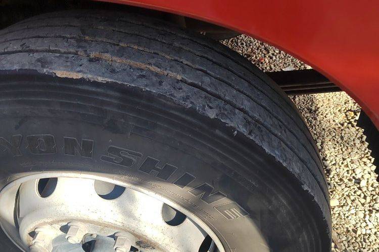 二手青岛解放 290马力 载货车
