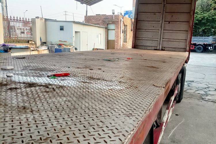 二手欧曼重卡(原福田欧曼) 280马力 载货车
