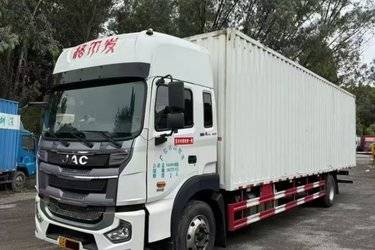 二手江淮 格尔发A5X中卡 220马力 4X2 9.8米厢式载货车(国六) 单桥 安徽康明斯二手载货车 黄牌