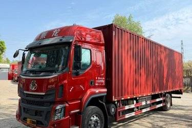 二手东风柳汽 乘龙H5重卡 245马力 4X2 9.7米厢式载货车(国六) 单桥 玉柴二手载货车 黄牌