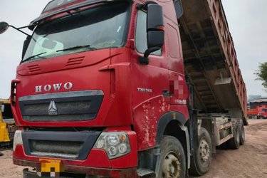 二手中国重汽 HOWO T7H重卡 540马力 8X4 8米自卸车(国五) 前四后八 中国重汽二手自卸车 黄牌图片