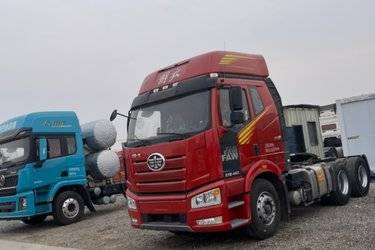 二手一汽解放 J6V 460马力 6X4牵引车(国六) 双驱 潍柴二手牵引车 黄牌