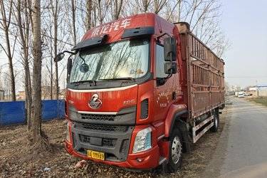 二手东风柳汽 乘龙H5中卡 240马力 4X2 6.8米仓栅式载货车(国五) 单桥 玉柴二手载货车 黄牌图片