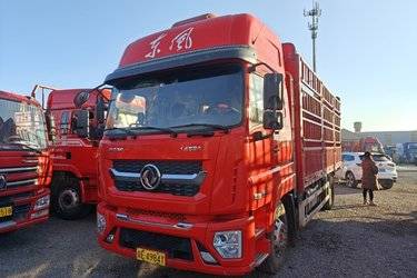 二手东风 多利卡D9K 260马力 4X2 6.8米仓栅式载货车(国六) 单桥 东风康明斯二手载货车 黄牌