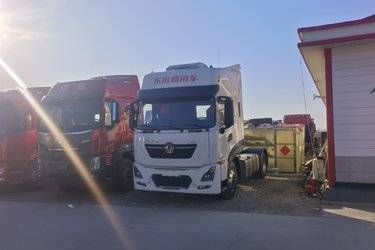 二手东风商用车 天龙VL重卡 极轻版 465马力 6X4牵引车(国六)(高顶)(国六) 双驱 东风康明斯二手牵引车 黄牌图片