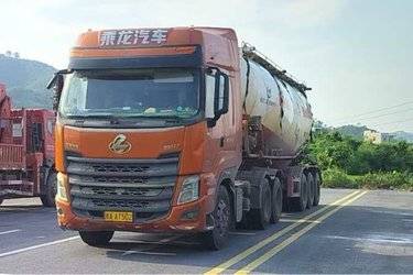 二手东风柳汽 乘龙H7重卡 580马力 6X4牵引车(485后桥)(国五) 双驱 东风二手牵引车 黄牌