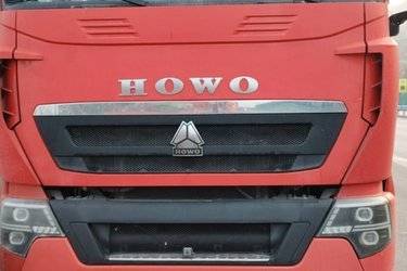 二手中国重汽 HOWO T7H重卡 540马力 6X4牵引车(13T后桥)(国五) 双驱 曼二手牵引车 黄牌图片